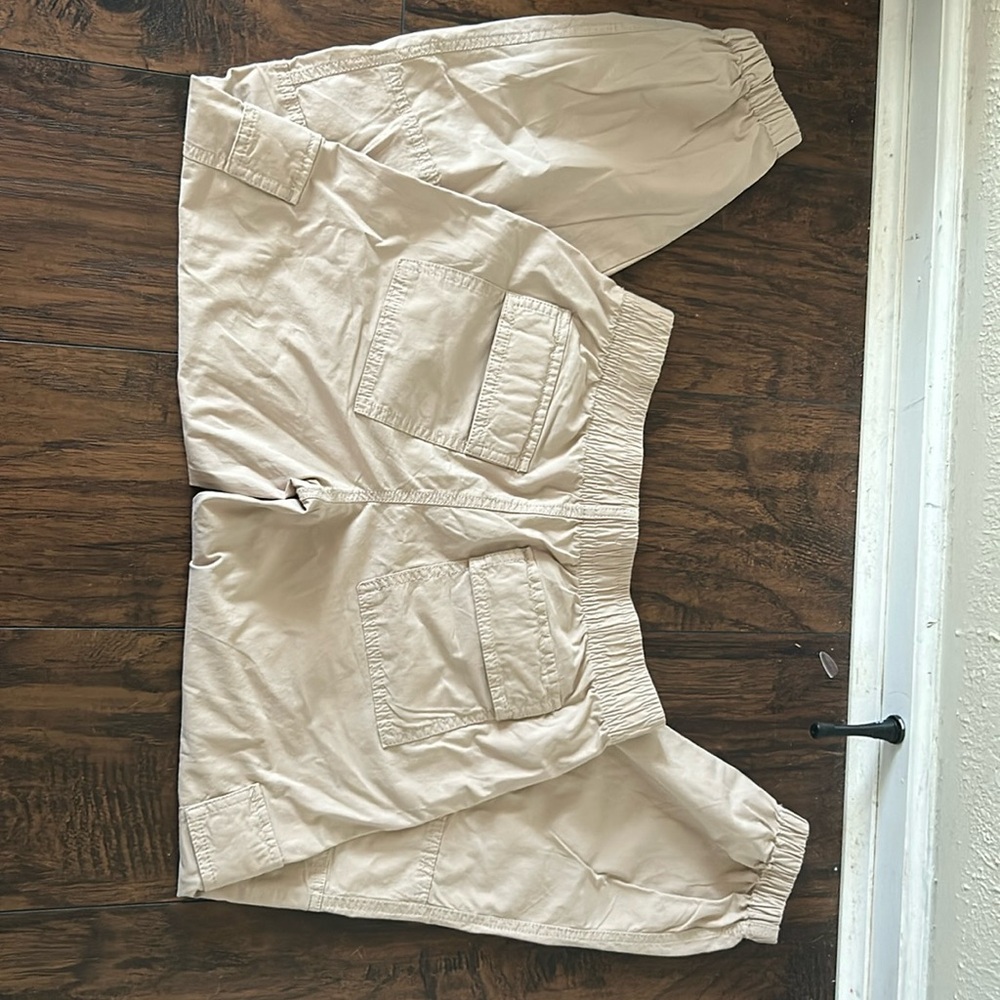 these are girls XL cargo pants